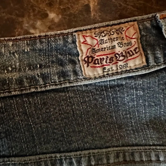 Paris Blues jean skirt with back slit.  Size 11 - Picture 6 of 6